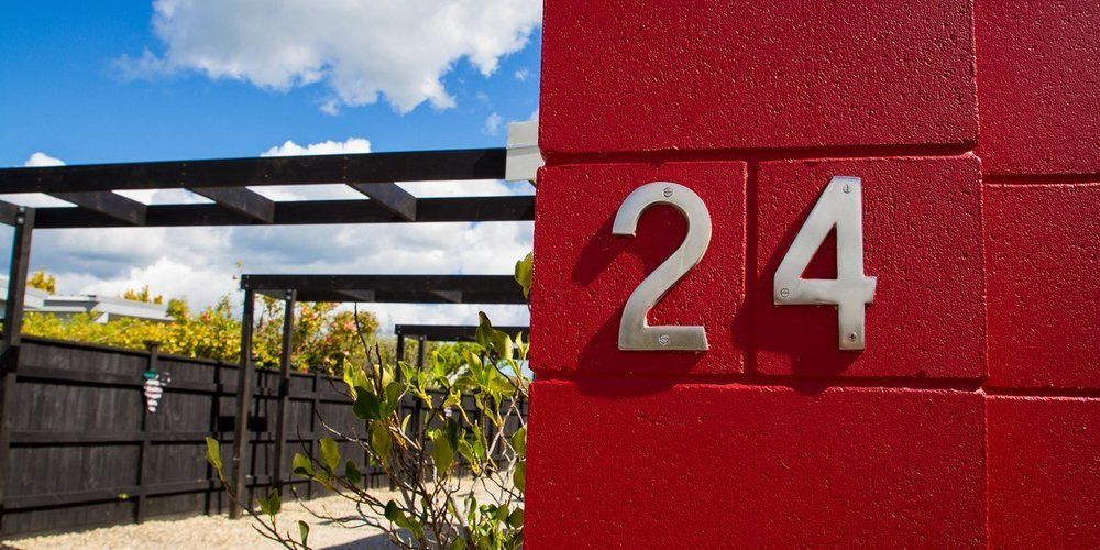 Two Four Cologne Villa Martinborough