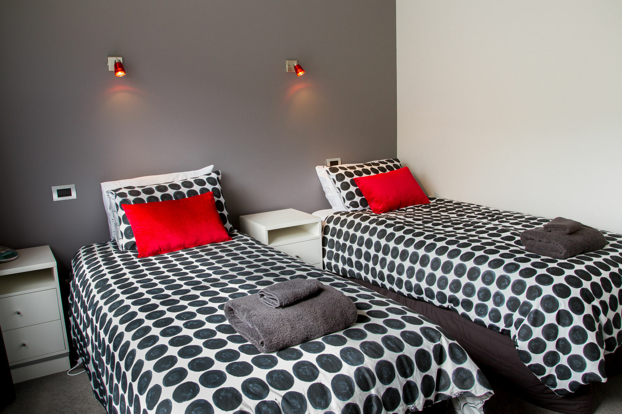 Two Four Cologne Villa Martinborough